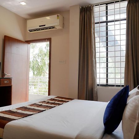 Hotel Suryodaya Ujjain Exterior foto