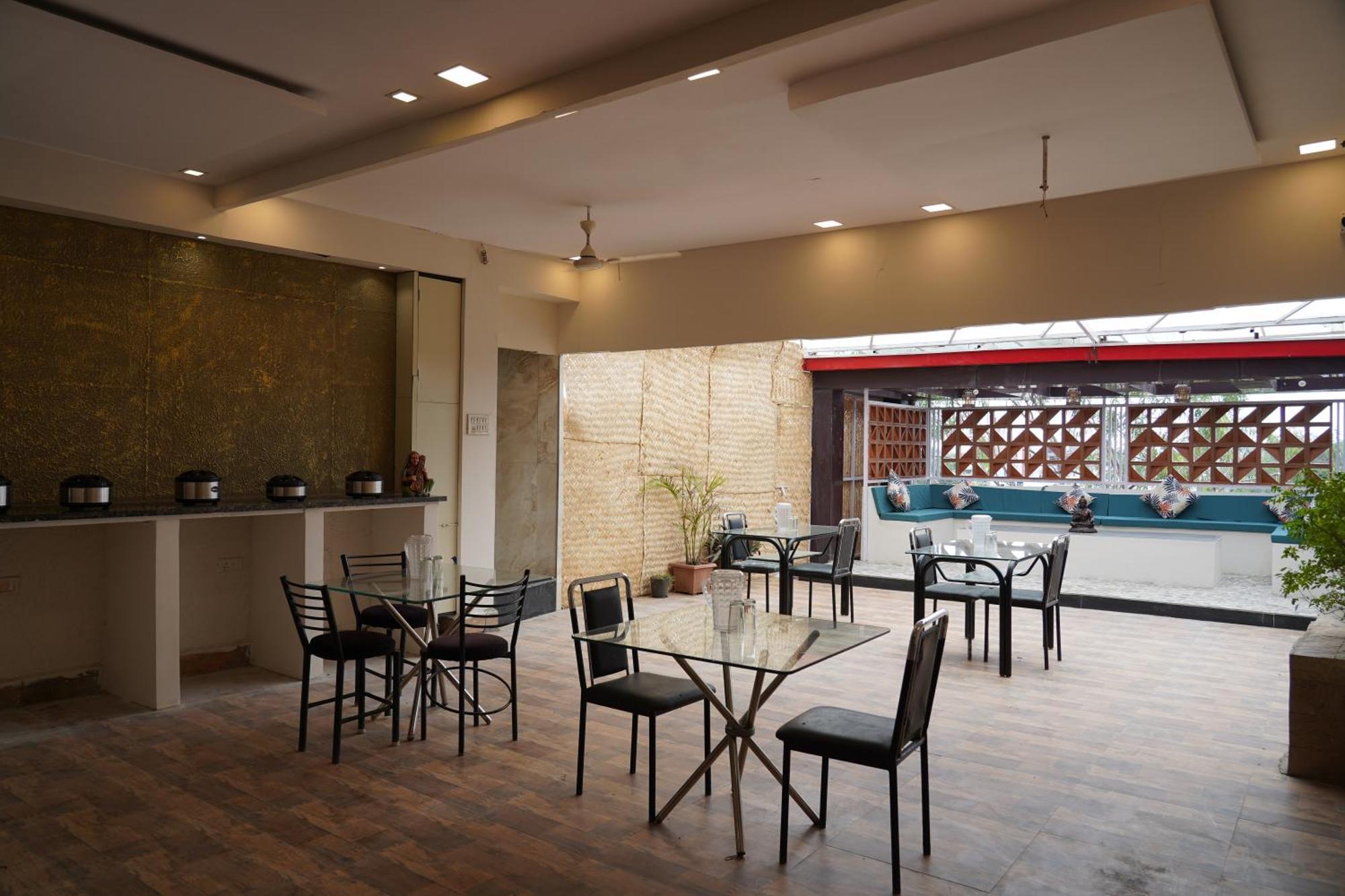 Hotel Suryodaya Ujjain Exterior foto